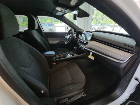 New 2025 Jeep Compass Sport w/ Mopar Graphics Package image 18