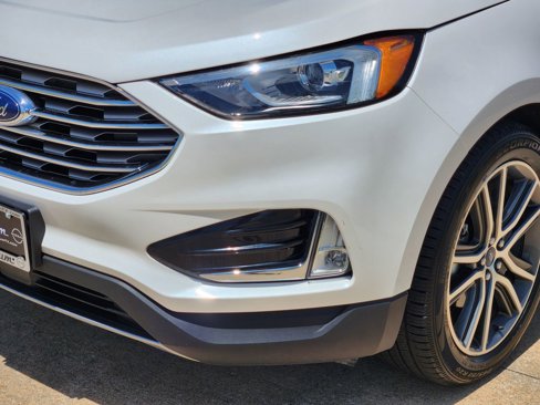 Used 2019 Ford Edge Titanium w/ Cold Weather Package image 10