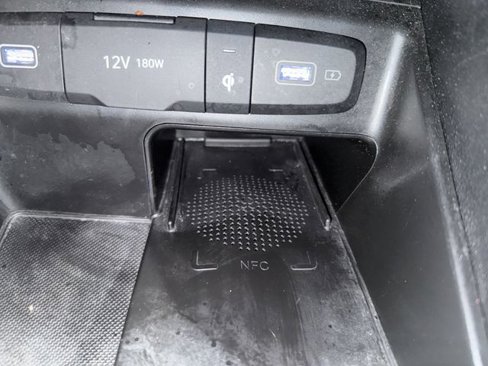 Used 2022 Hyundai Santa Cruz SEL Premium image 18
