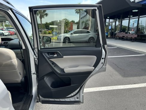 Used 2017 Subaru Forester 2.5i Limited w/ Popular Package #2 image 42
