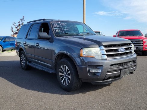 Used 2015 Ford Expedition XLT image 4