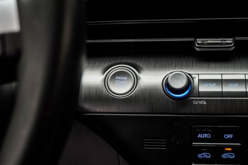 Used 2024 Hyundai Kona SEL image 18