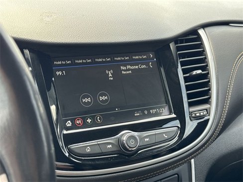 Used 2019 Chevrolet Trax LT w/ LT Convenience Package image 17