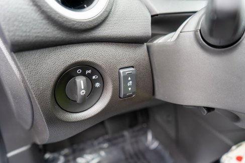 Used 2018 Ford Fiesta SE image 19