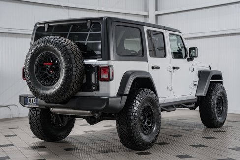 Used 2024 Jeep Wrangler Sport image 7
