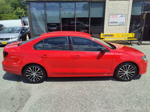 Used 2016 Volkswagen Jetta Sport w/ Lighting Package image 9