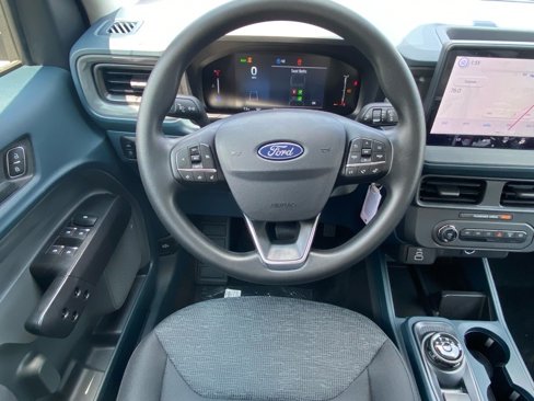 New 2025 Ford Maverick XL image 7