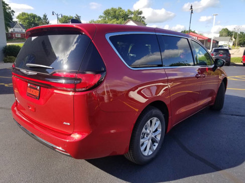 New 2025 Chrysler Pacifica Select image 7