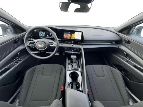 New 2025 Hyundai Elantra SEL image 13