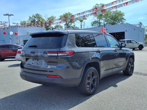 Used 2022 Jeep Grand Cherokee L Laredo image 4