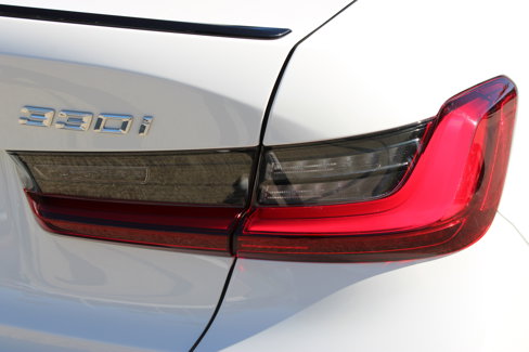 Used 2025 BMW 330i Sedan w/ M Sport Package image 11