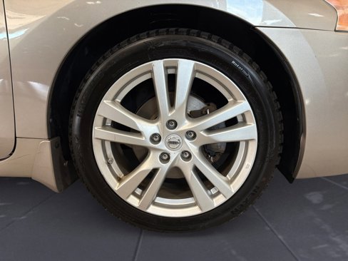 Used 2014 Nissan Altima 3.5 SL w/ Technology Package image 41