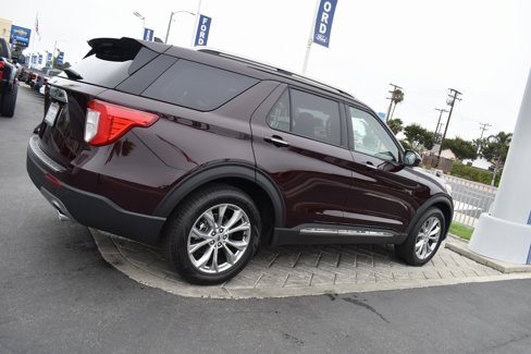Used 2023 Ford Explorer Limited image 2