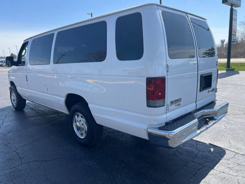 Used 2011 Ford E-350 and Econoline 350 XLT image 8
