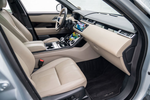 Used 2021 Land Rover Range Rover Velar R-Dynamic S image 29