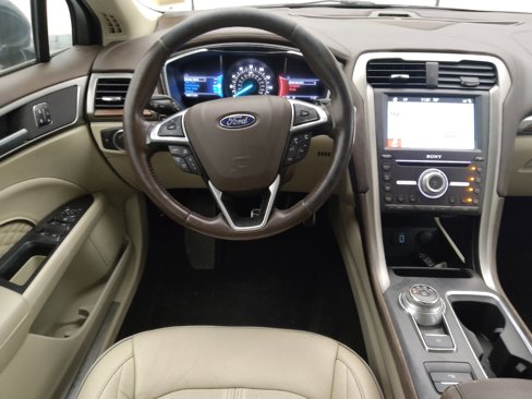 Used 2017 Ford Fusion Platinum image 22