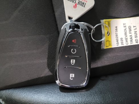 Used 2020 Chevrolet Trax LT w/ LT Convenience Package image 32