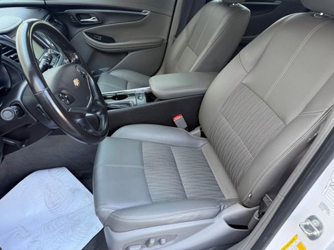 Used 2019 Chevrolet Impala LT image 21