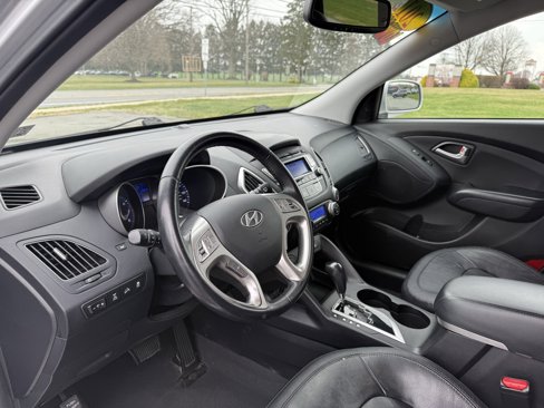 Used 2012 Hyundai Tucson Limited image 13