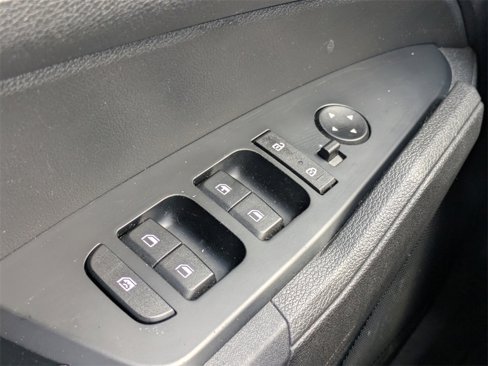 Used 2023 Kia Sportage LX image 25