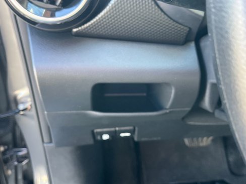 Used 2024 Nissan Kicks SV image 16