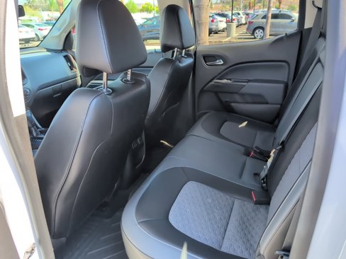 Used 2016 Chevrolet Colorado Z71 image 11