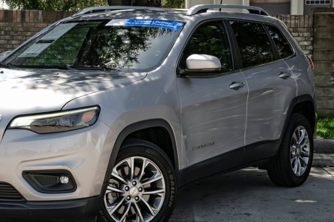 Used 2019 Jeep Cherokee Latitude Plus image 13