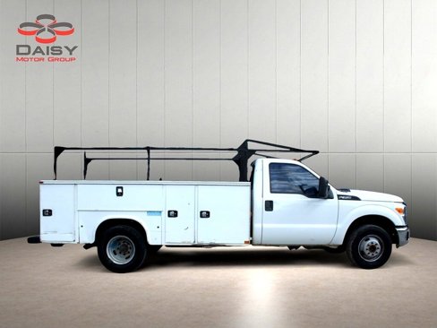 Used 2015 Ford F350 XL image 4