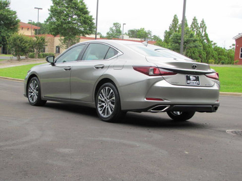 Used 2019 Lexus ES 350 w/ Premium Package image 8