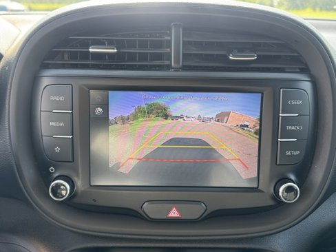 Used 2023 Kia Soul LX w/ Option Group 015 image 17