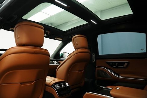Used 2022 Mercedes-Benz S 580 4MATIC Sedan w/ AMG Line Package image 24