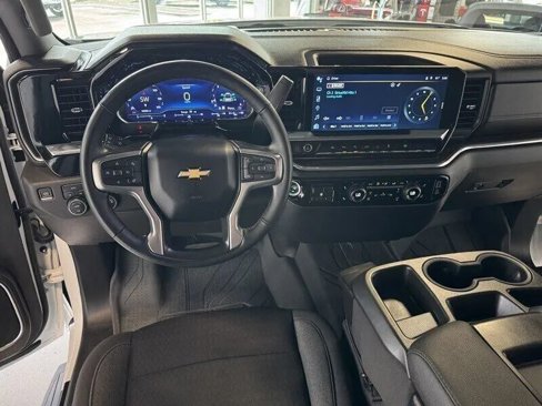 Used 2024 Chevrolet Silverado 1500 LT image 13