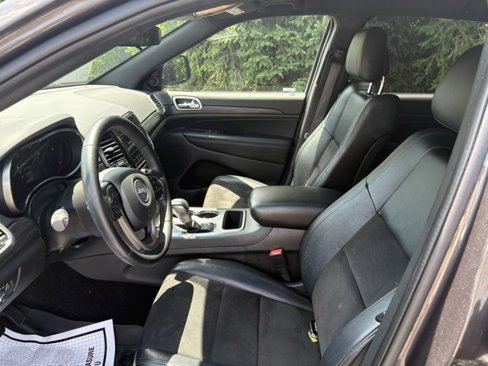 Used 2021 Jeep Grand Cherokee Laredo X image 37