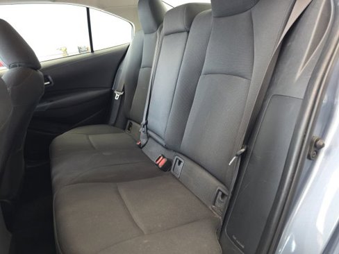 Used 2021 Toyota Corolla LE image 9