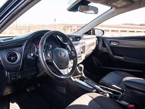 Used 2018 Toyota Corolla LE image 24