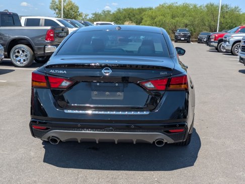 Used 2022 Nissan Altima 2.5 SR image 4