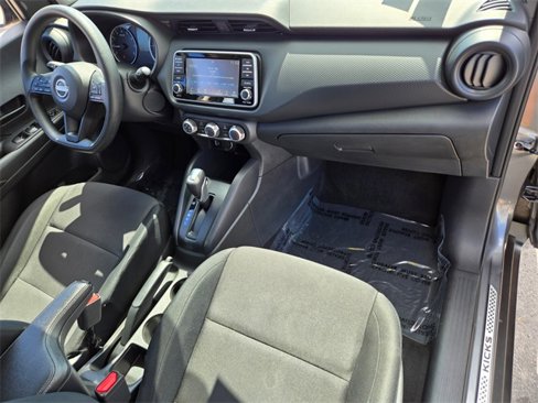 Used 2024 Nissan Kicks S image 21