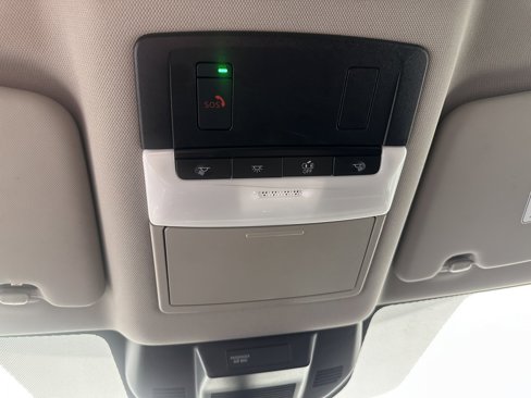Used 2022 Nissan Rogue SV image 32