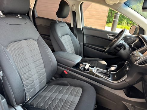 Used 2018 Ford Edge SEL image 17