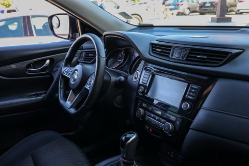 Used 2019 Nissan Rogue SV image 20
