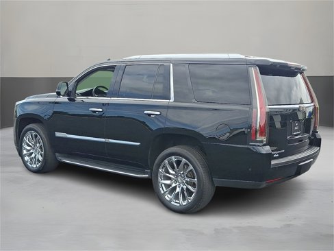 Used 2017 Cadillac Escalade Luxury image 6