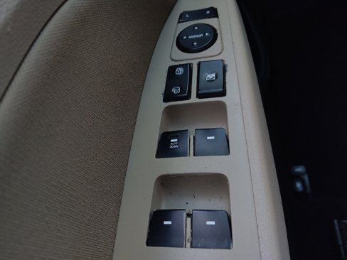 Used 2017 Hyundai Elantra SE image 27