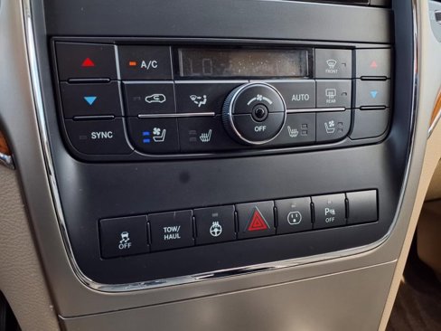 Used 2013 Jeep Grand Cherokee Overland w/ Advance Technology Group image 7