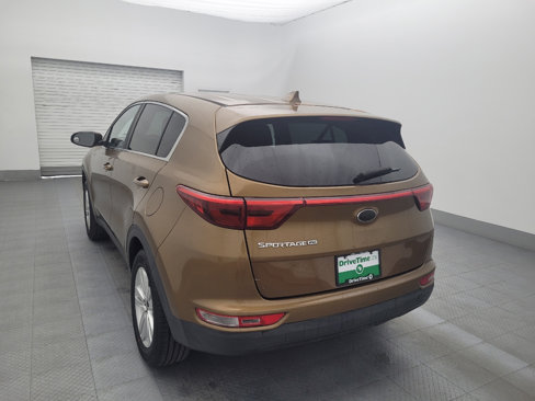 Used 2017 Kia Sportage LX image 5