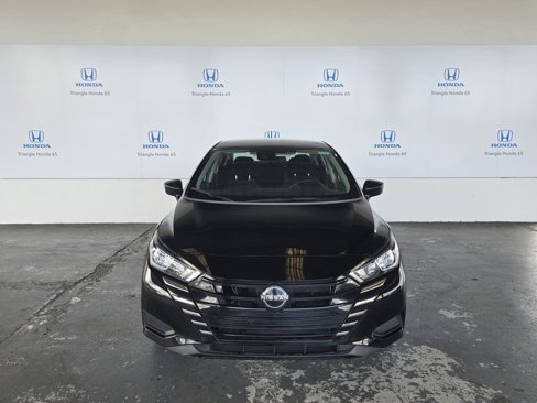 Used 2024 Nissan Versa S image 2