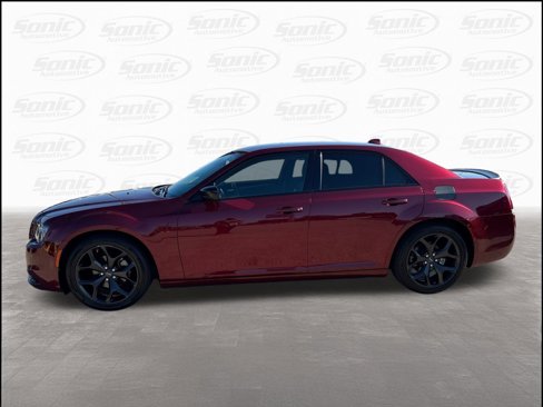 Certified 2022 Chrysler 300 Touring w/ Sport Appearance Package image 2
