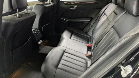 Used 2014 Mercedes-Benz E 550 4MATIC Sedan image 31