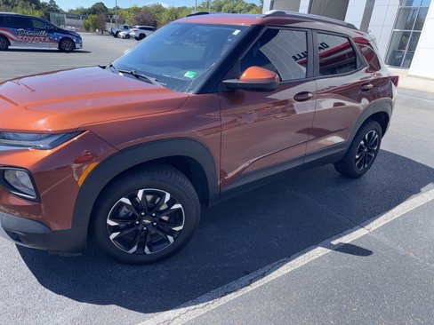 Used 2021 Chevrolet TrailBlazer LT w/ Convenience Package image 3
