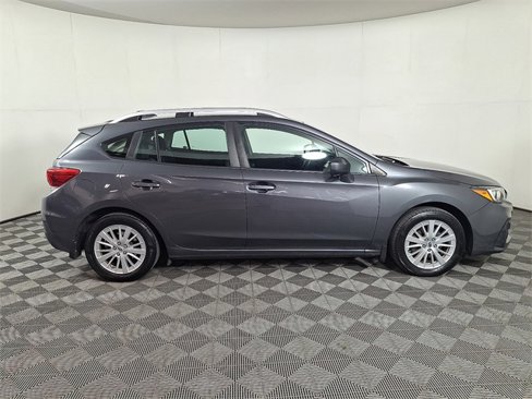 Used 2018 Subaru Impreza 2.0i Premium image 11