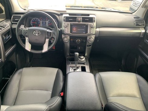 Used 2018 Toyota 4Runner SR5 Premium image 17